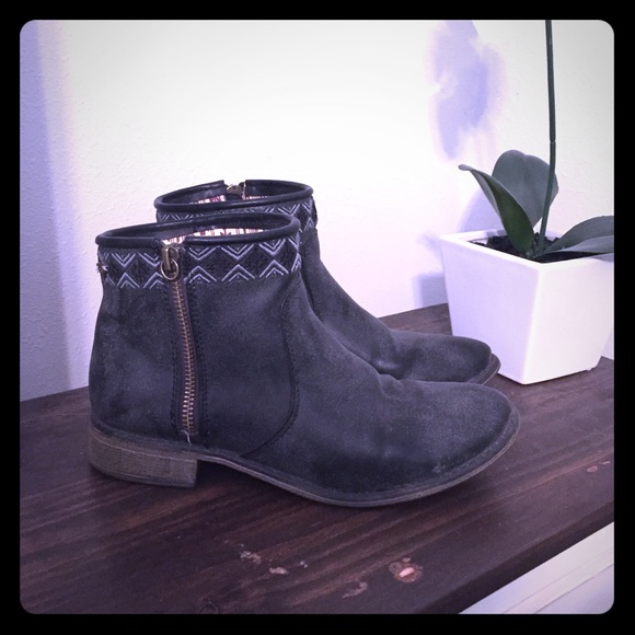 roxy chelsea boots
